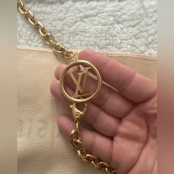 Louis Vuitton Pochette Coussin Bag - Picture 5 of 10